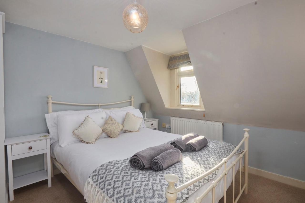 Windlass Cottage Lymington Exterior photo